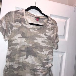 Vince Camino camo T-shirt size M